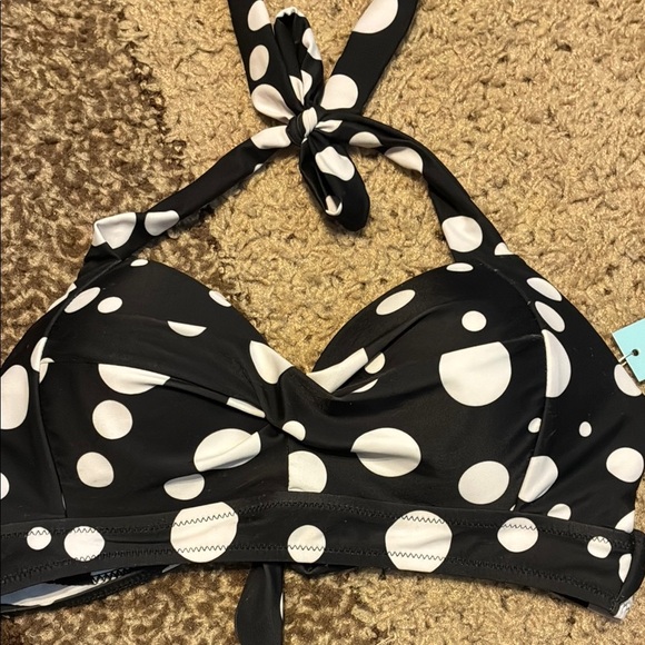 NWT Elegant Black and White Swim Bikini - Picture 3 of 8